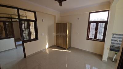 Bedroom Image of 372 Sq.ft 1 RK Apartment / Flat for rent in Sector 72 Noida for Rs. 12599