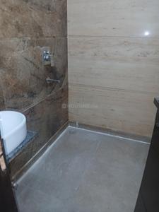 Bathroom Image of 800 Sq.ft 2 BHK Builder Floor for rent in Paschim Vihar New Delhi for Rs. 27800