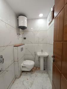 Bedroom Image of 1050 Sq.ft 3 BHK Builder Floor for sale in Govindpuri New Delhi for Rs. 9000000