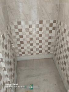 Bathroom Image of 900 Sq.ft 2 BHK Apartment / Flat for sale in Phool Bagan Kolkata for Rs. 5200000