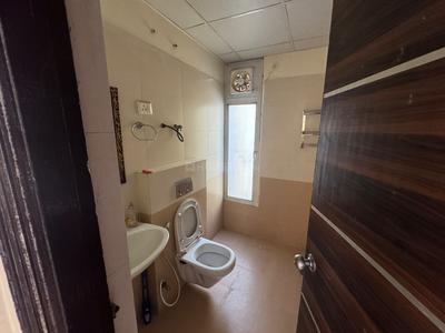 Bathroom Image of 1385 Sq.ft 3 BHK Apartment / Flat for sale in Prateek Wisteria, Sector 77 Noida for Rs. 17500000