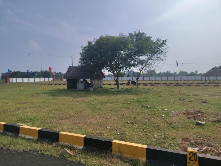 Golden Square Main Image 1