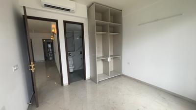 Bedroom Image of 1680 Sq.ft 3.5 BHK Apartment / Flat for sale in Smartworld Orchard, Sector 61 Gurgaon for Rs. 30000000