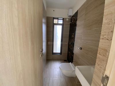 Bathroom Image of 806 Sq.ft 2 BHK Apartment / Flat for sale in Matunga West Mumbai for Rs. 40000000