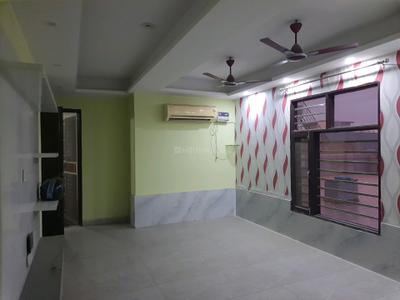 Living Room Image of 1850 Sq.ft 3 BHK Builder Floor for rent in Sector 69 Gurgaon for Rs. 36000