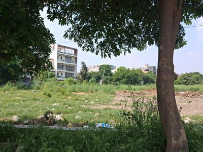 Image of 300 Sq.ft Residential Plot / Land for sale in Sector 46, Noida for Rs. 88000000