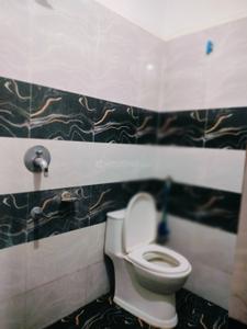 Bathroom Image of 550 Sq.ft 1 BHK Apartment / Flat for rent in Mahalakshmi Nagar Indore for Rs. 15000