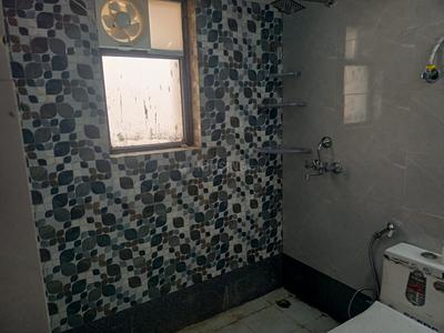 Bathroom Image of 1850 Sq.ft 3 BHK Apartment / Flat for rent in RG Luxury, Noida Extension Greater Noida for Rs. 28000