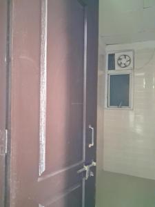 Common Bathroom Image of 950 Sq.ft 2 BHK Apartment / Flat for sale in Amrapali Zodiac, Sector 120 Noida for Rs. 8900000