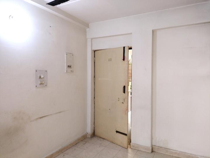 Golf Link Society Sector 23B Main Image 1