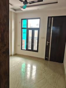 Bedroom Image of 700 Sq.ft 2 BHK Builder Floor for rent in Paschim Vihar New Delhi for Rs. 30000