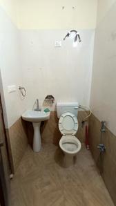 Bathroom Image of 1200 Sq.ft 2 BHK Builder Floor for rent in Vaishali Nagar Jaipur for Rs. 18000