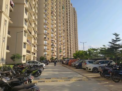Car Garage Image of 740 Sq.ft 3 BHK Apartment / Flat for sale in Signature Global Golf Green, Sector 79 Gurgaon for Rs. 7150000