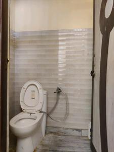 Common Bathroom One Image of 2000 Sq.ft 4 BHK Independent House for sale in Sanjay Nagar Ghaziabad for Rs. 12500000