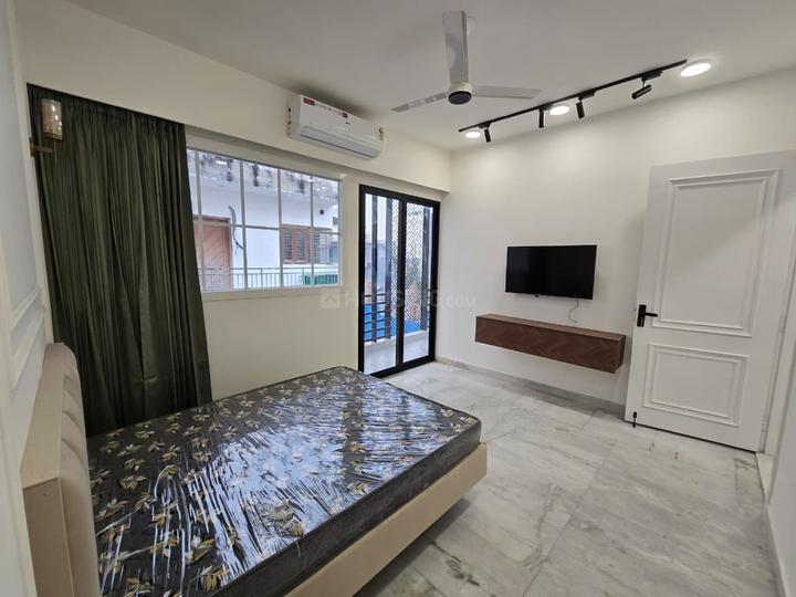 DLF Phase 3 Bedroom 1