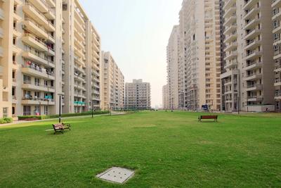 Image of 1650 Sq.ft 2.5 BHK Apartment / Flat for sale in Indiabulls Centrum Park, Sector 103, Gurgaon for Rs. 17000000