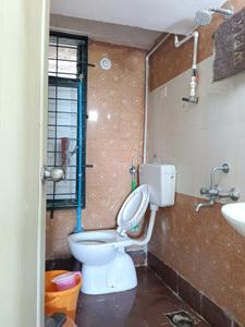 Common Bathroom Image of 1000 Sq.ft 2 BHK Apartment / Flat for rent in Kasarvadavali Thane for Rs. 24000