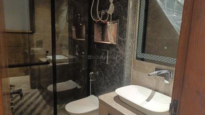 Image of 2000 Sq.ft 3 BHK Builder Floor for sale in Green Park Extension, New Delhi for Rs. 65000000