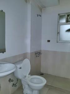 Common Bathroom Image of 632 Sq.ft 1 BHK Apartment / Flat for sale in Hiranandani Fortuna B, Hiranandani Estate Thane for Rs. 10500000