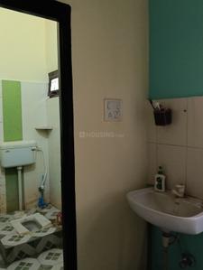 Bathroom Image of 400 Sq.ft 2 BHK Independent House for rent in Ramkrishan Nagar Patna for Rs. 5000