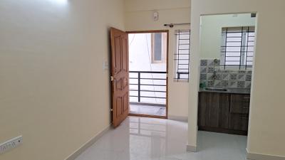 Living Room Image of 650 Sq.ft 1 BHK Builder Floor for rent in Bommanahalli Bengaluru for Rs. 14000