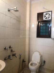 Bathroom Image of 900 Sq.ft 2 BHK Builder Floor for rent in Lajpat Nagar New Delhi for Rs. 39500