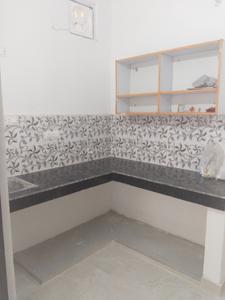 Kitchen Image of 400 Sq.ft 1 BHK Builder Floor for rent in Civil Lines Gurgaon for Rs. 15000
