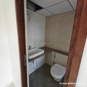 Image of 700 Sq.ft 2 BHK Independent House for sale in Kalpataru Vivant, Jogeshwari East, Mumbai for Rs. 23000000