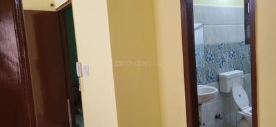 Bedroom Image of 750 Sq.ft 2 BHK Independent House for rent in Shahdara New Delhi for Rs. 17000