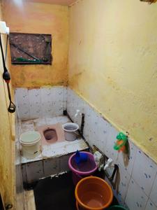 Bathroom Image of 400 Sq.ft 1 BHK Independent House for sale in Thane West Thane for Rs. 4000000