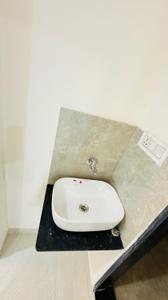 Bathroom Image of 800 Sq.ft 1 BHK Builder Floor for rent in Vishnu Puri Colony Indore for Rs. 13000