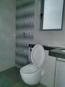 Common Bathroom Image of 800 Sq.ft 2 BHK Apartment / Flat for rent in Mulund West Mumbai for Rs. 62500