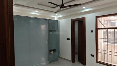 Bedroom Image of 1800 Sq.ft 4 BHK Builder Floor for sale in Shalimar Garden Ghaziabad for Rs. 16500000