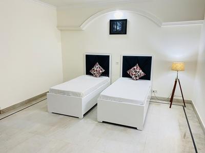 Hall Image of Premium Girls PG Nearby Downtown in DLF Phase 2, Gurgaon