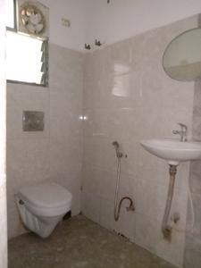 Common Bathroom Image of 1302 Sq.ft 3 BHK Apartment / Flat for sale in GM Meena Wood, Rajarhat Kolkata for Rs. 5200000