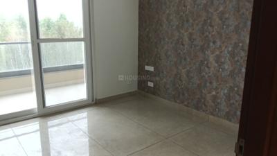 Bedroom Image of 2100 Sq.ft 3 BHK Apartment / Flat for rent in Gazipur Zirakpur for Rs. 60000