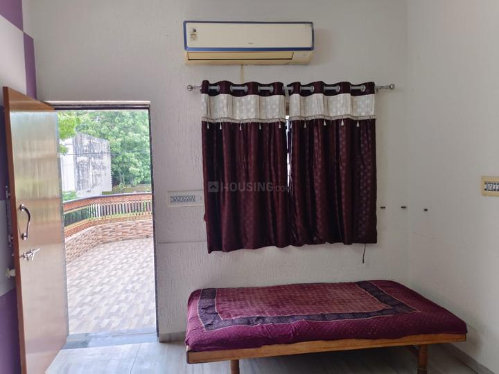 1 RK Flat for rent in Thaltej, Ahmedabad 220 Sqft Property ID