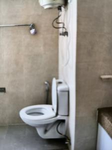 Conscient Habitat Attached Bathroom with Bedroom One 4