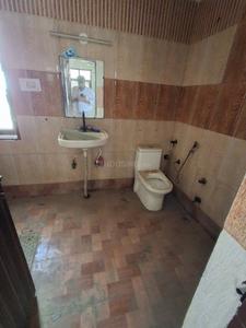 Bathroom Image of 1500 Sq.ft 4 BHK Apartment / Flat for sale in Keshavkunj NDMC Appartment, Vikaspuri New Delhi for Rs. 14200000