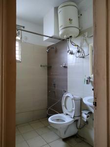 Common Bathroom Image of 1027 Sq.ft 2 BHK Apartment / Flat for sale in Stellar Jeevan, Noida Extension Greater Noida for Rs. 8300000