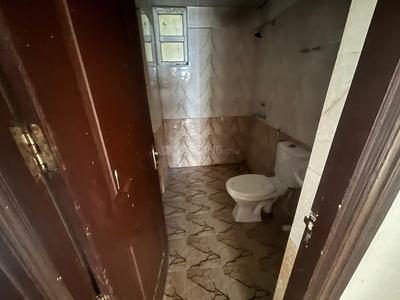 Bathroom Image of 990 Sq.ft 2 BHK Apartment / Flat for rent in Rudra Aishwaryam, Shivpur Varanasi for Rs. 20000