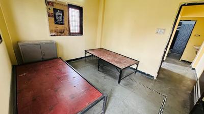 Bedroom Image of 450 Sq.ft 1 BHK Apartment / Flat for rent in Scheme 103 Indore for Rs. 12000