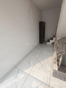 Balcony Image of 800 Sq.ft 2 BHK Independent House for rent in Saniya Kande Surat for Rs. 6500