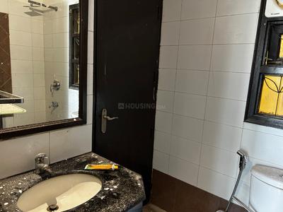 M2K Aura Bathroom One 3