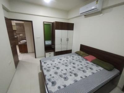 Bedroom Image of 2500 Sq.ft 2 BHK Apartment / Flat for rent in Chandkheda Ahmedabad for Rs. 30000