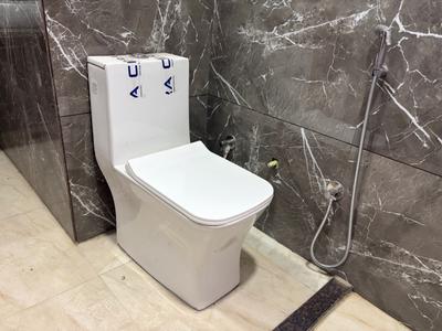 Bathroom Image of 1000 Sq.ft 2 BHK Apartment / Flat for sale in Tonk Phatak Jaipur for Rs. 5400000