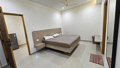 Bedroom Image of 700 Sq.ft 1 BHK Apartment / Flat for rent in Madhapur Hyderabad for Rs. 40000