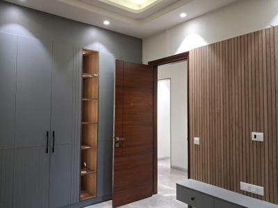 Bedroom Image of 1800 Sq.ft 3 BHK Builder Floor for sale in Paschim Vihar New Delhi for Rs. 35000000