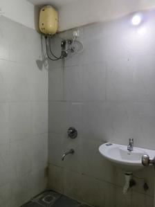 Common Bathroom Image of 774 Sq.ft 1.5 BHK Apartment / Flat for rent in Lodha Casa Rio, Palava Phase 1 Thane for Rs. 15400