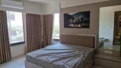 Bedroom Image of 2300 Sq.ft 3 BHK Apartment / Flat for rent in Shivalik Green View, Shantigram Ahmedabad for Rs. 90000